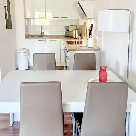 Fewo-strandstrasse 7 * Heringsdorf (Ostholstein)